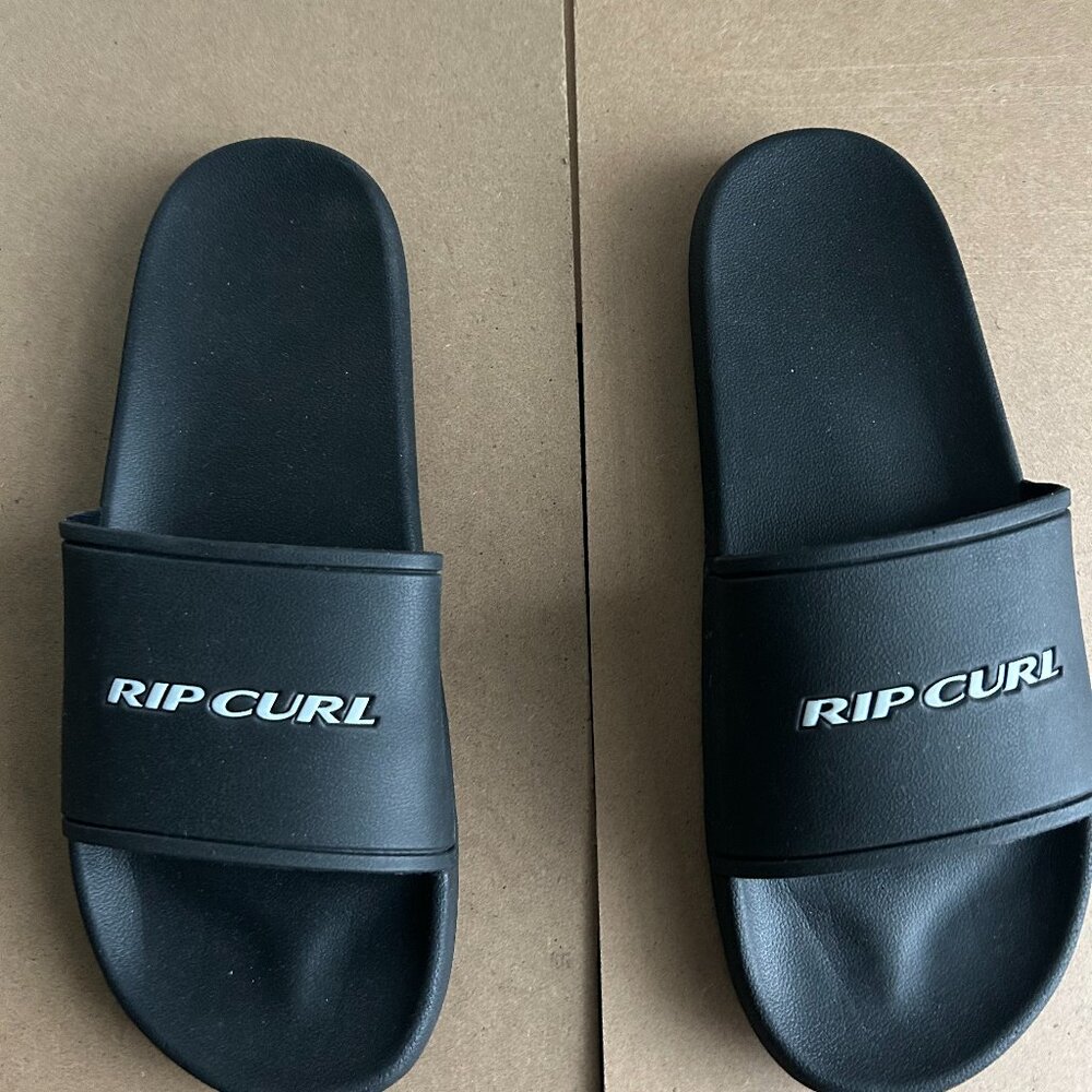 size 13 Rip Curl slides brand new never worn